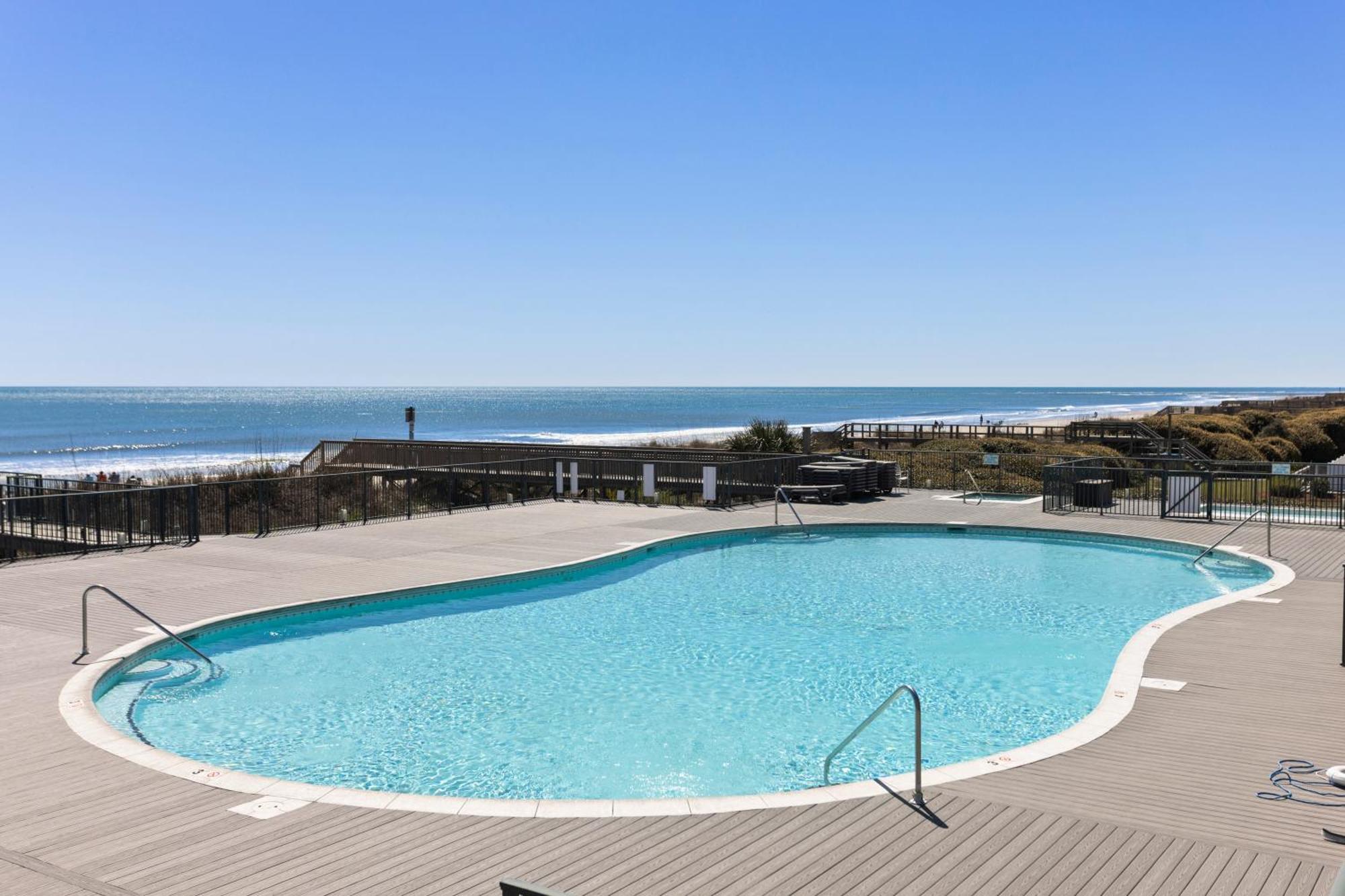Oceanview 4Br/4Ba Condo, Steps To Beach/Pool オーシャン・アイル・ビーチ エクステリア 写真