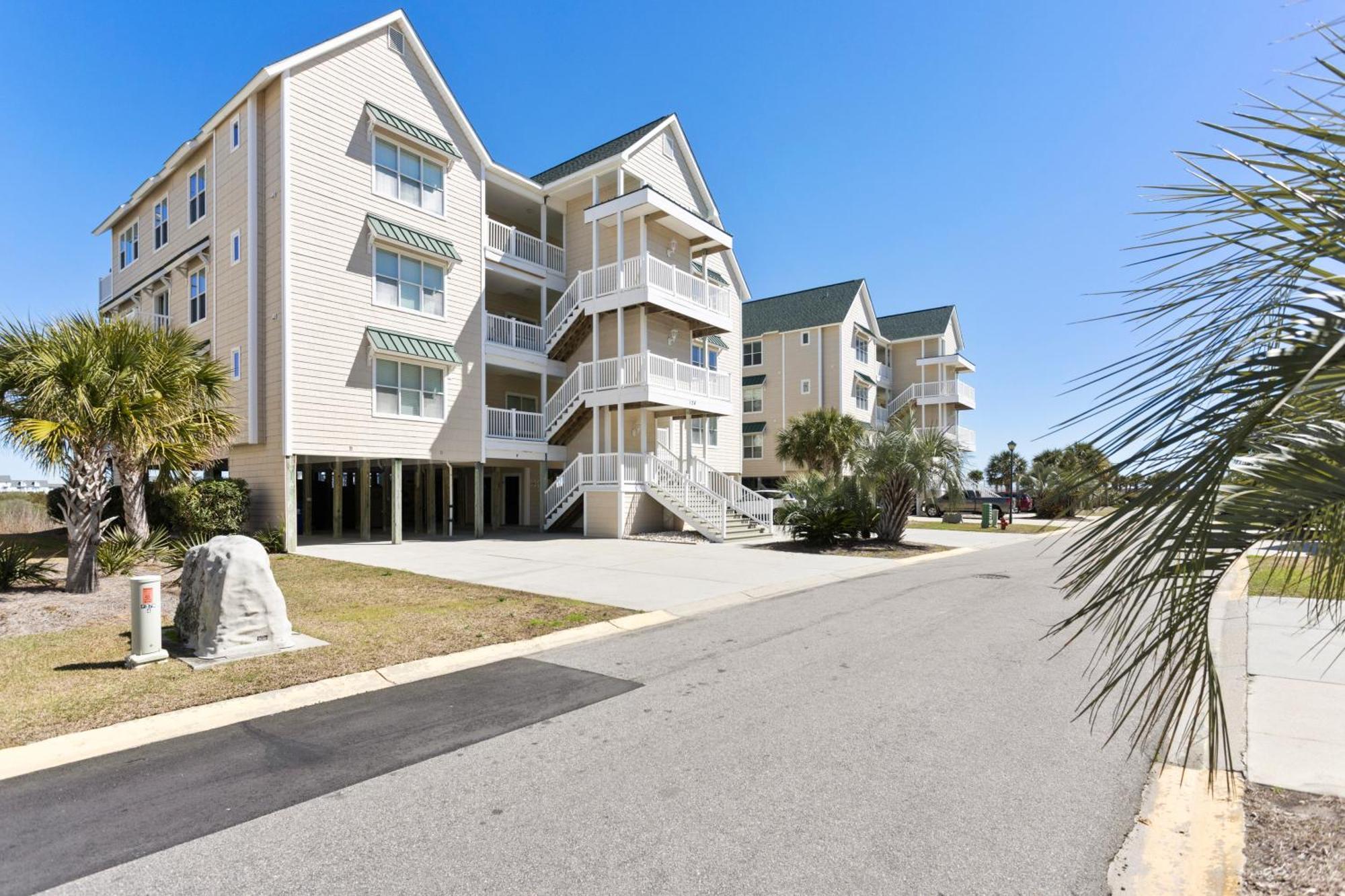 Oceanview 4Br/4Ba Condo, Steps To Beach/Pool オーシャン・アイル・ビーチ エクステリア 写真