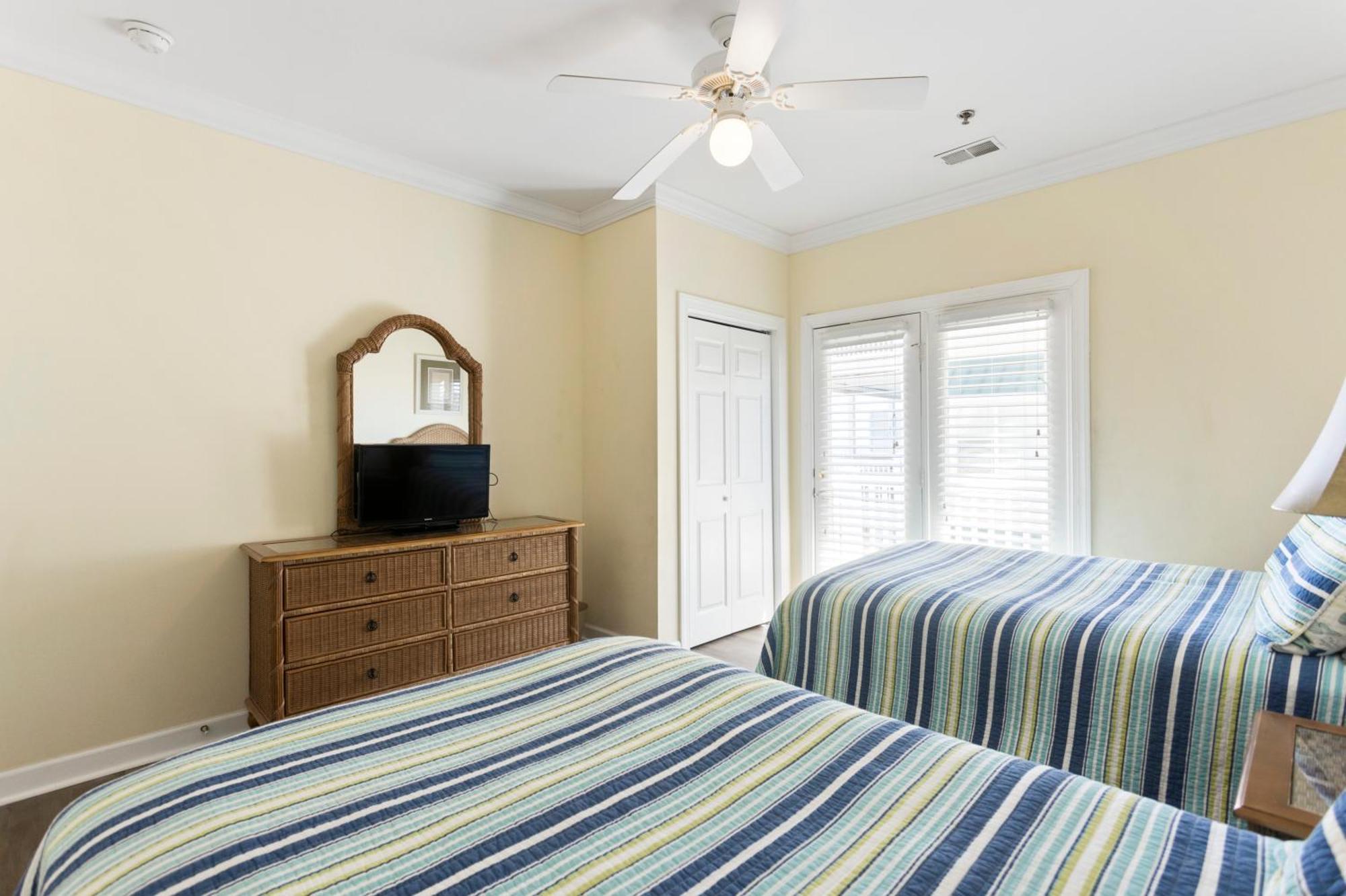 Oceanview 4Br/4Ba Condo, Steps To Beach/Pool オーシャン・アイル・ビーチ エクステリア 写真