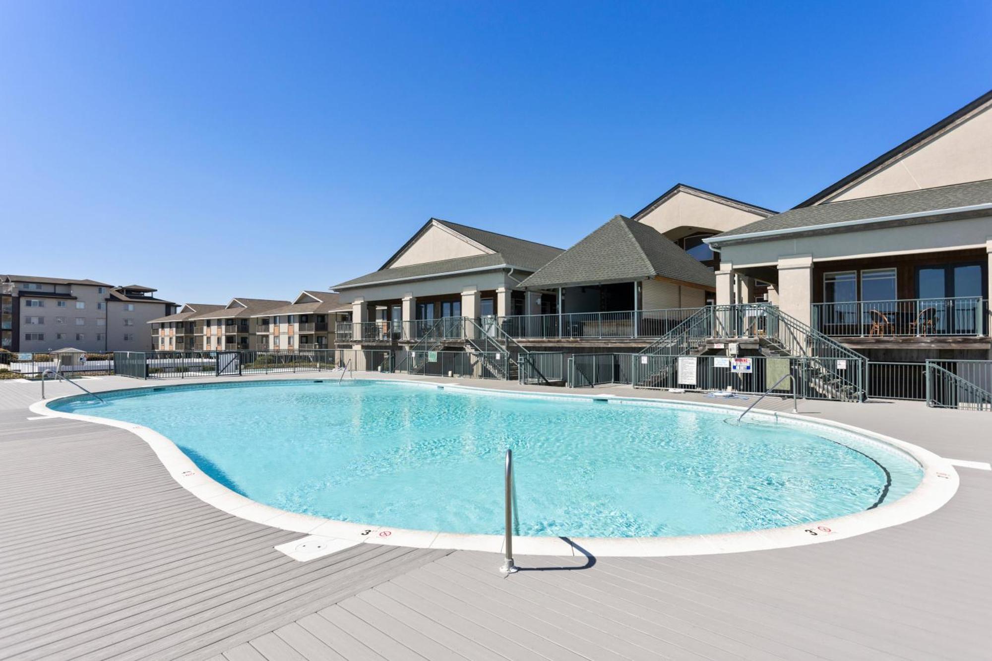 Oceanview 4Br/4Ba Condo, Steps To Beach/Pool オーシャン・アイル・ビーチ エクステリア 写真